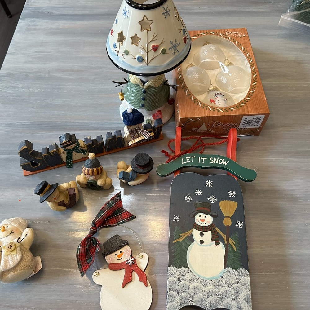 Festive Snowman Holiday Decor Set